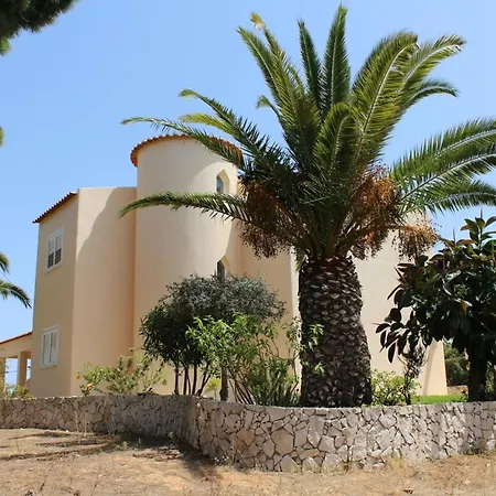 Edem Villa *