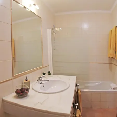 Apartment Ml *