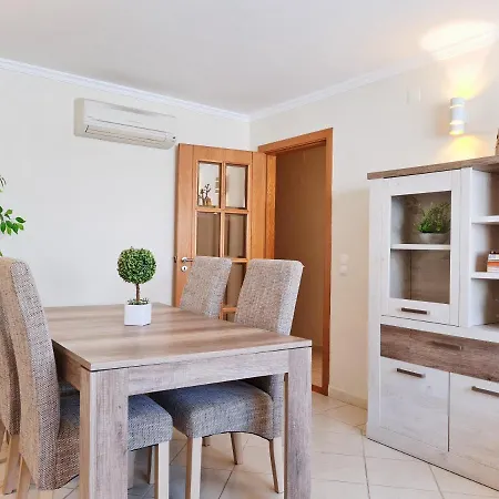 Apartment Sitio Do Raposo - - Wifi, Ac, & Center 200m *