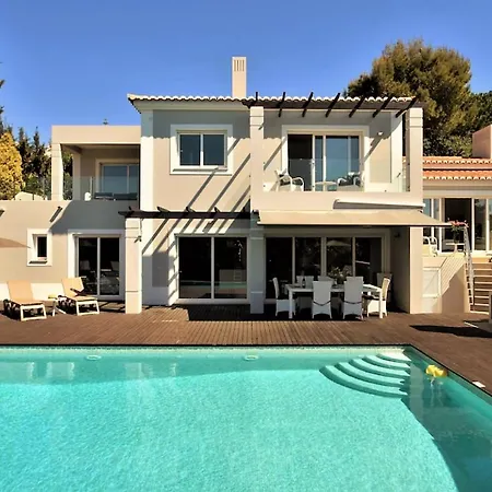 Villa Louella *