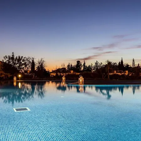 Hello Villas Aparthotel 4*