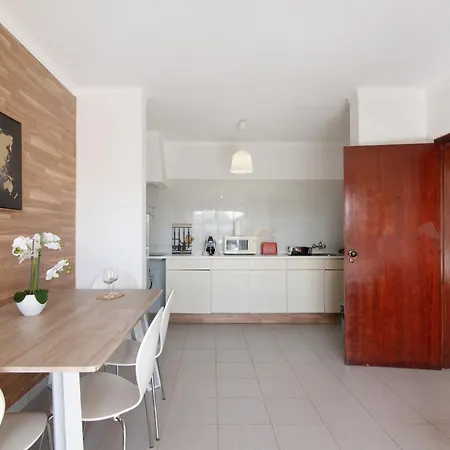 Garden And Sea View Apartment