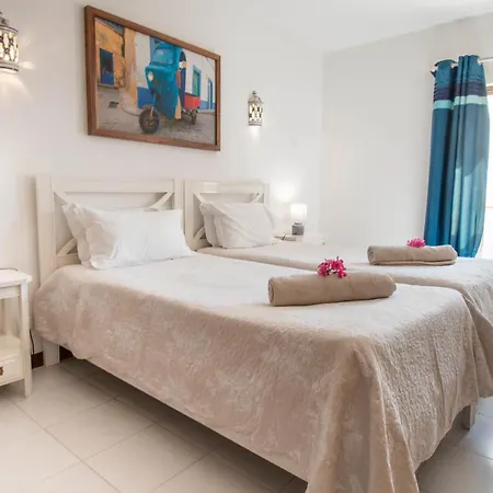 Apartamento Monte Dourado