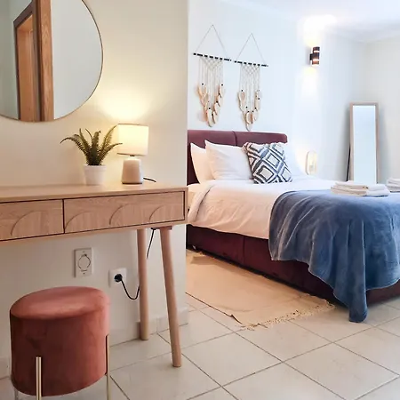 Apartment Sitio Do Raposo - - Wifi, Ac, & Center 200m