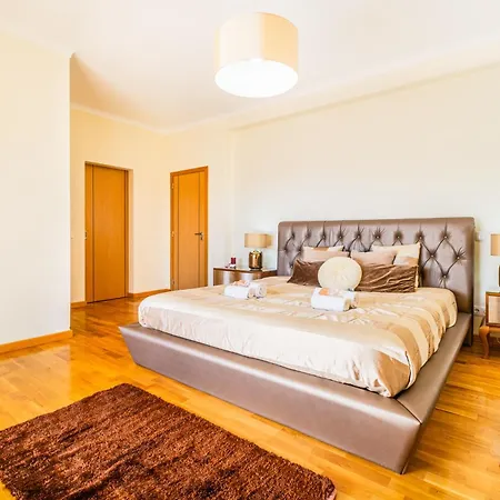 Golden Bay By Algarve Vacation Villa *