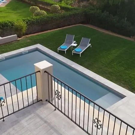 Luxurious Algarve Lux 5 Bedrooms Private Heatable Pool 300m From The Carvoeiro (Lagoa)