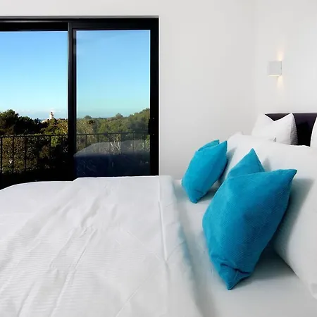 Luxurious Algarve Lux 5 Bedrooms Private Heatable Pool 300m From The Villa
