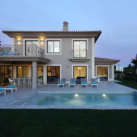 Luxurious Algarve Lux 5 Bedrooms Private Heatable Pool 300m From The