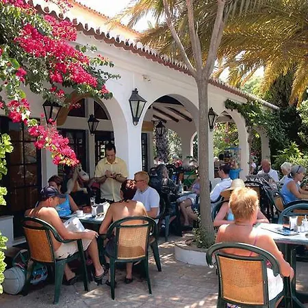 Rocha Brava Village 4*