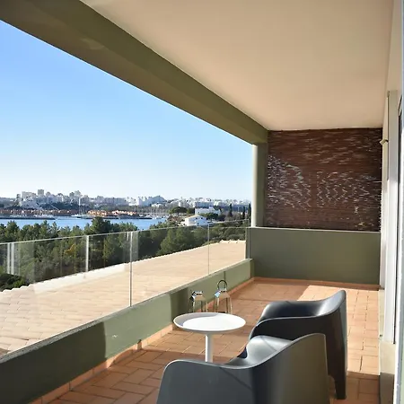 Acomodação com café da manhã  Encosta Da Luxury