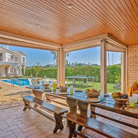 Villa Tess By *