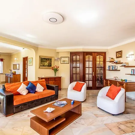 Dominica Villa *