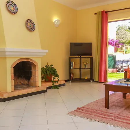 Colina Village 3*