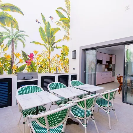 Queen Of The Bay Pearl Of Holiday home