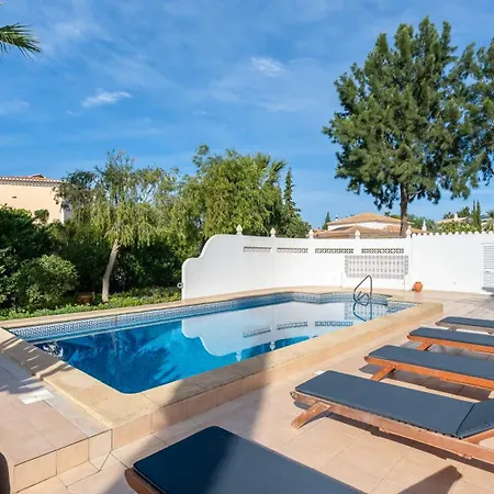 Villa Bright 3 Bdr Duplex House With Pool By Lovelystay *