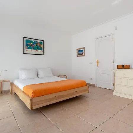 Bright 3 Bdr Duplex House With Pool By Lovelystay Villa Carvoeiro (Lagoa)
