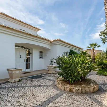 Bright 3 Bdr Duplex House With Pool By Lovelystay Villa