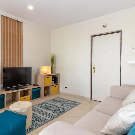 Apartment Breeze Located In The Heart Of *