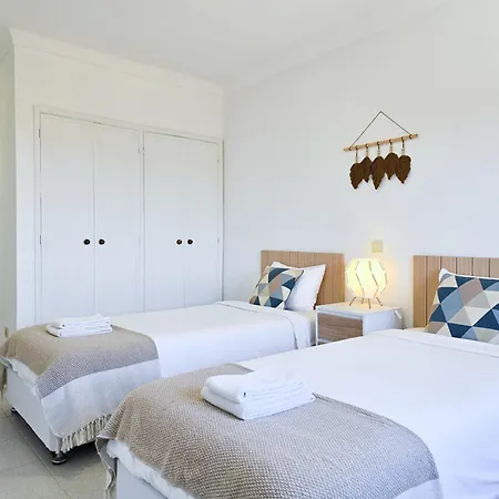 Golden Sun - Sunny Balcony, Sea View, Beach, Ac Apartment