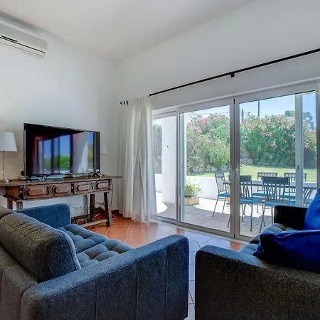 Casa Ninho - Spacious 5 Bedroom Villa *