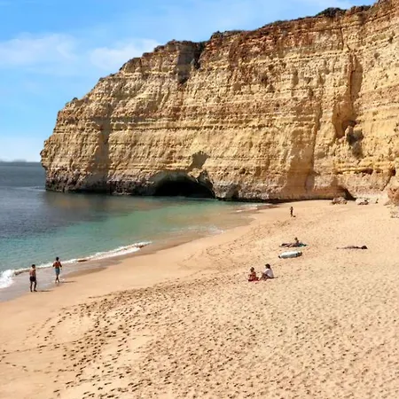Apartment Seaside Serenity: Carvoeiro Beachfront Carvoeiro (Lagoa)