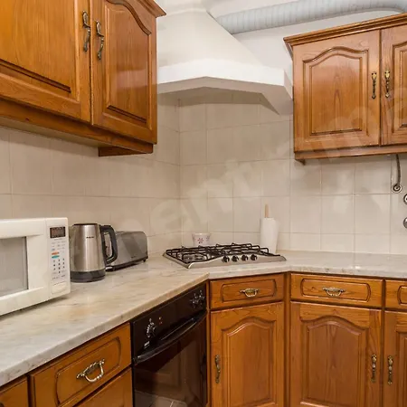 Amalia Apartment