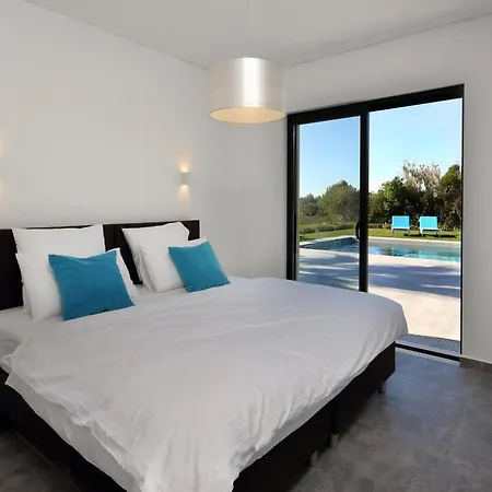 Luxurious Algarve Carvoeiro Lux 5 Bedrooms Private Heatable Pool 300m From The Carvoeiro Villa *