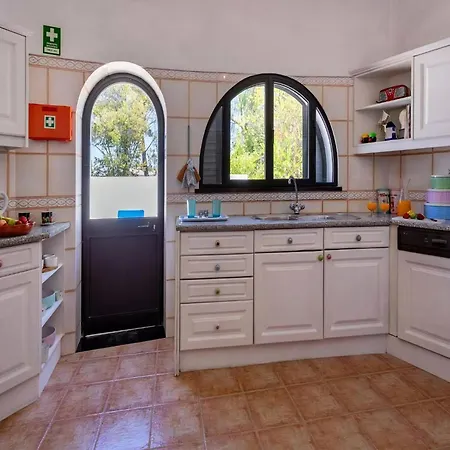 Moorish Style 3 Bedrooms Azure Vista Private Swimming Pool Close To Amenities Algarve * Carvoeiro (Lagoa)
