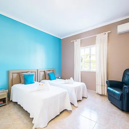 Spacious Fenced Villa Carvoeiro (Lagoa)