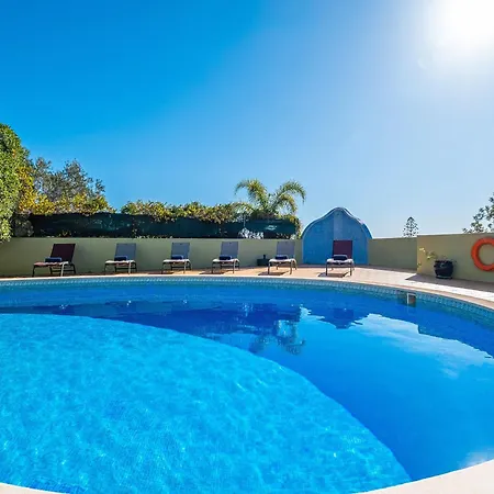 Villa Spacious Fenced *