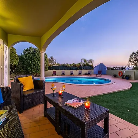 Spacious Fenced Carvoeiro (Lagoa)