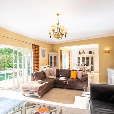 Spacious Fenced Villa Carvoeiro (Lagoa)