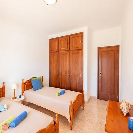 Villa Spacious Fenced *