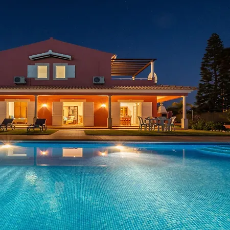 Villa Spacious Fenced *