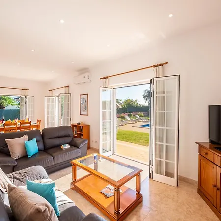 Villa Spacious Fenced