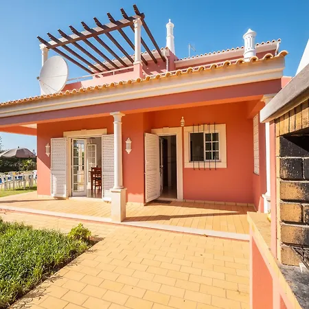 Spacious Fenced Villa