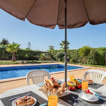 Spacious Fenced Villa