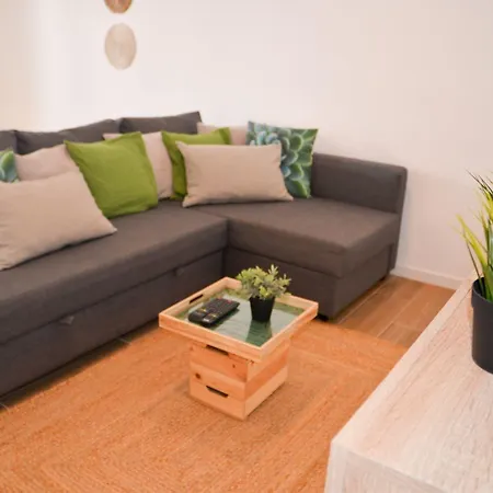 Apartment Familienfreundliche In Mit Privatbalkon *