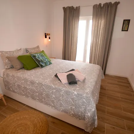 Familienfreundliche In Mit Privatbalkon Apartment