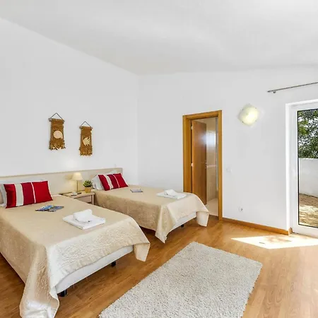 Pinehill By Villa