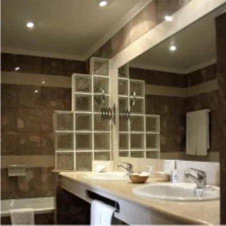 Vila Domilu 4*