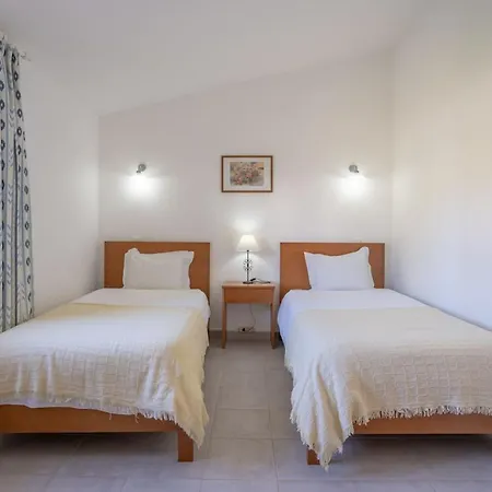 7 Club Atlantico - Wonderful Five-bedroom Villa *